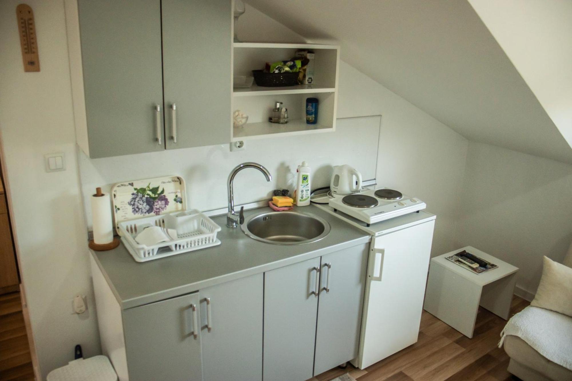 Apartments Basic Visoko Eksteriør bilde